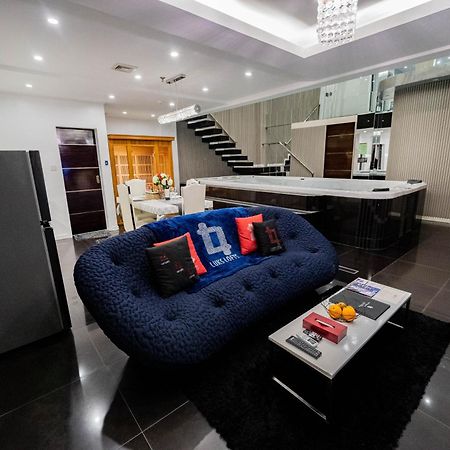 Luks Lofts Hotel & Residences Batangas Exteriör bild